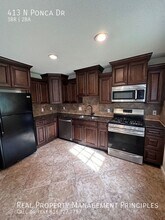 413 N Ponca Dr in Independence, MO - Building Photo - Building Photo