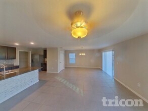 10336 Flathead Dr in Duette, FL - Foto de edificio - Building Photo