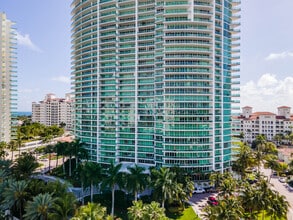 Porto Vita North in Aventura, FL - Foto de edificio - Building Photo