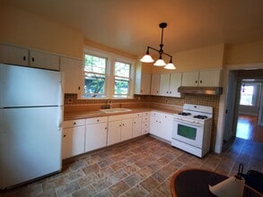 348 Castleton Ave in Staten Island, NY - Building Photo - Building Photo