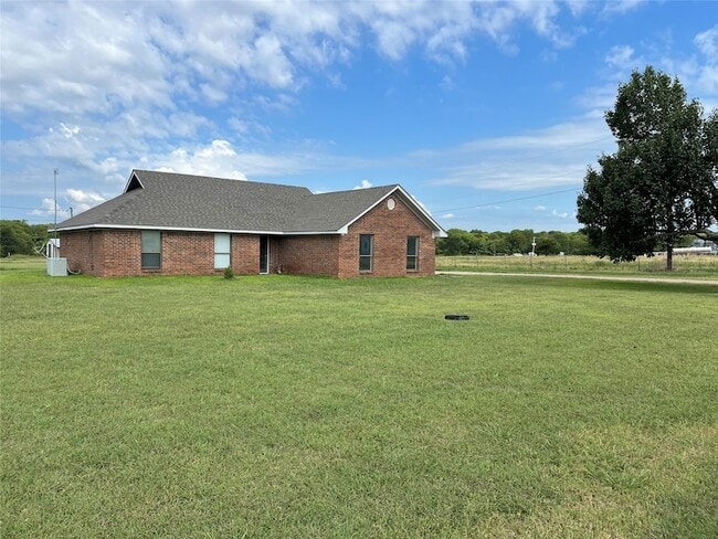495 Shadow Trail, Unit 105 in Sherman, TX - Building Photo - Building Photo