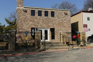 Veranda in Dallas, TX - Building Photo