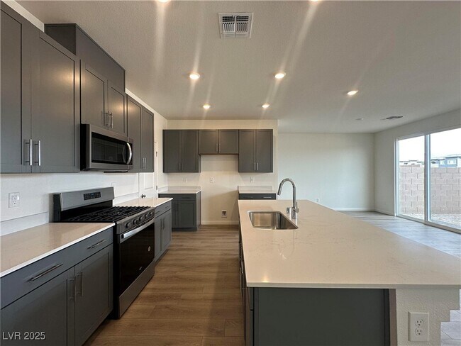 property at 9126 Vesey Ave