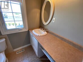 1401 Wonderland Rd N in London, ON - Building Photo - Building Photo