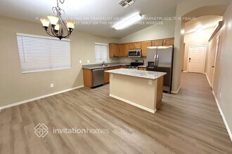 9025 W Avalon Dr in Phoenix, AZ - Foto de edificio - Building Photo