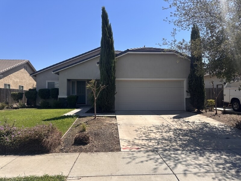 1920 Faxon Dr in Atwater, CA - Building Photo