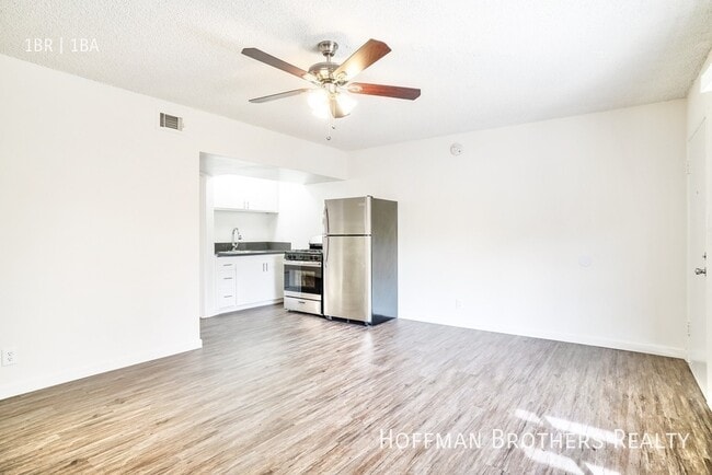 4558 W 173rd St, Unit G