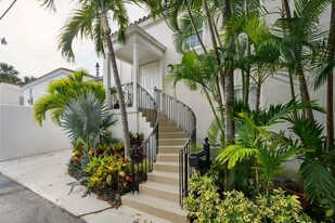 151 S County Rd in Palm Beach, FL - Building Photo