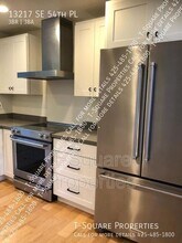 13217 SE 54th Pl in Bellevue, WA - Building Photo - Building Photo