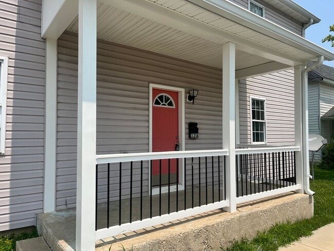 321 W Main St in Mitchell, IN - Building Photo - Building Photo