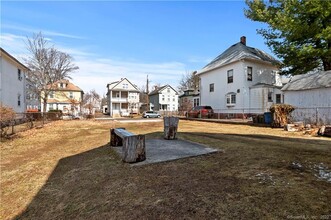 53 Pond St-Unit -1st floor in New Haven, CT - Building Photo - Building Photo