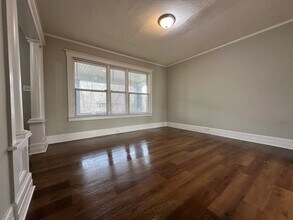 242 Ferris St in Highland Park, MI - Foto de edificio - Building Photo