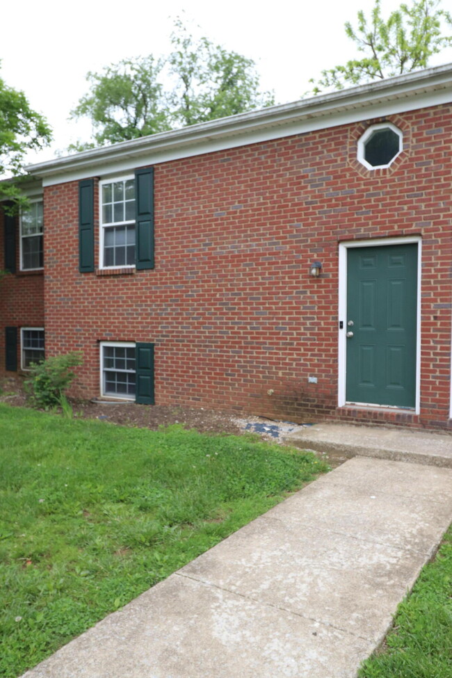 property at 406 Lakeview Dr