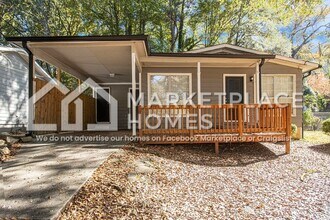 2006 Akron Dr SE in Atlanta, GA - Building Photo - Building Photo