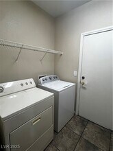 6255 W Arby Ave, Unit #3 in Las Vegas, NV - Building Photo - Building Photo
