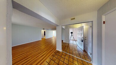 275 Indigo Dr in Daytona Beach, FL - Building Photo - Building Photo