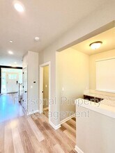 3623 NE Sitka Dr in Camas, WA - Building Photo - Building Photo