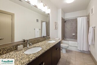 11050 Woodmeadow Pkwy in Dallas, TX - Building Photo - Building Photo