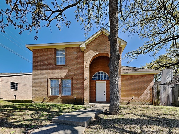 2208 Rodney Ln in Balch Springs, TX - Foto de edificio