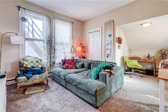 330 Oxford St in Rochester, NY - Building Photo - Building Photo