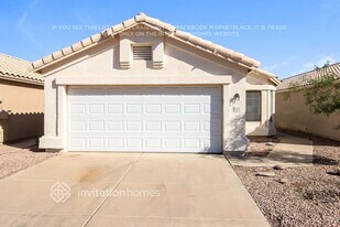 663 N Rita Ln in Chandler, AZ - Building Photo
