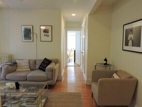 333 Harvard St, Unit 2 in Cambridge, MA - Building Photo - Building Photo