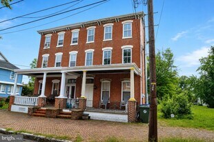 316 E Union St in Burlington, NJ - Building Photo