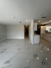 828 NW 23rd Ct in Miami, FL - Building Photo - Building Photo