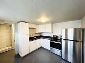 1401 S W Temple St in Salt Lake City, UT - Building Photo