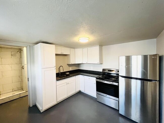 property at 1401 S W Temple St