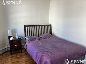 2 Cypress St, Unit 2 in Somerville, MA - Foto de edificio - Building Photo