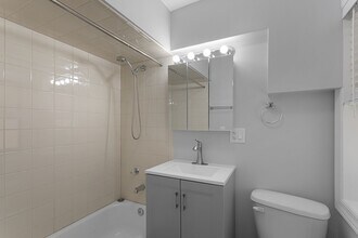 6023 N Kenmore Ave, Unit 1 in Chicago, IL - Foto de edificio - Building Photo