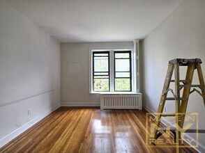 25-21 31st Ave in Queens, NY - Building Photo - Building Photo