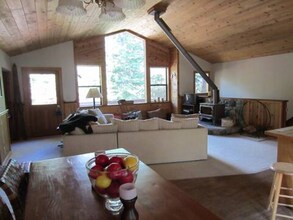 14379 Glacier View Dr in Truckee, CA - Building Photo - Building Photo