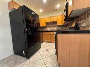 301 Pine Haven St in Las Vegas, NV - Building Photo - Building Photo