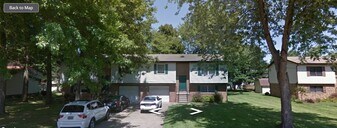 3027 Pleasant St NW, Unit 3027 in North Canton, OH - Building Photo