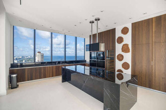 17141 Collins Ave, Unit 02 in Sunny Isles Beach, FL - Building Photo - Building Photo