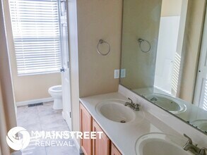 209 Cherrywood Parc Dr in O'Fallon, MO - Foto de edificio - Building Photo