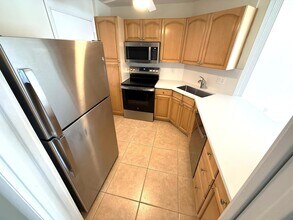 133 N Pompano Beach Blvd, Unit 606 in Pompano Beach, FL - Foto de edificio - Building Photo