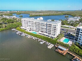 4895 Bonita Beach Rd SW in Bonita Springs, FL - Building Photo