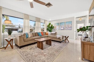 13833 Dominica Dr in Seminole, FL - Building Photo