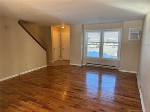 456 Atwater St, Unit 10 in Southington, CT - Building Photo - Building Photo