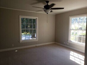 1521 S Wall Ave in Tyler, TX - Building Photo - Building Photo