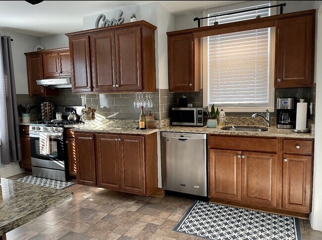 74 Nightingale St in Boston, MA - Building Photo - Building Photo