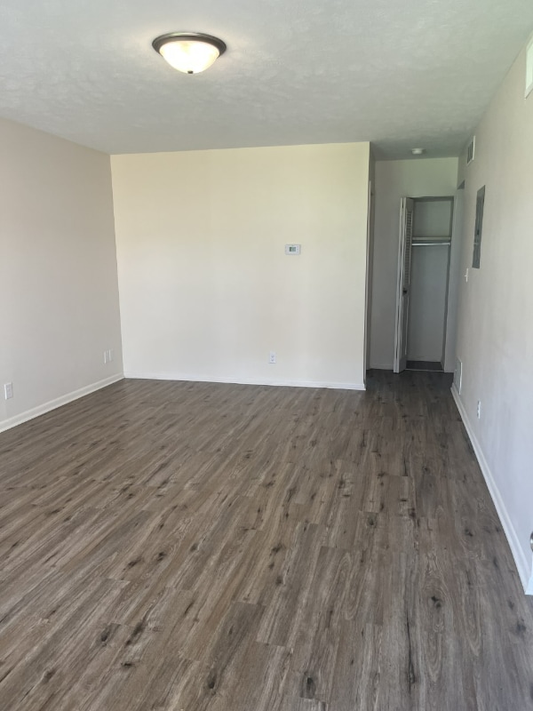 property at 823 N 6th St