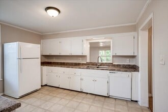 2034 Fenwick St in Augusta, GA - Building Photo - Building Photo