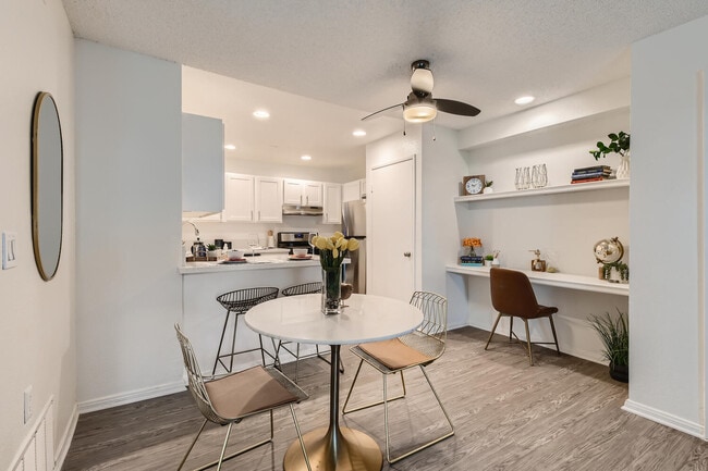 Sixteen60 Apartment Homes in San Bernardino, CA - Foto de edificio - Building Photo