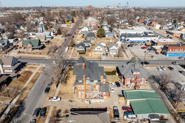 Chester Manor in Omaha, NE - Building Photo - Building Photo