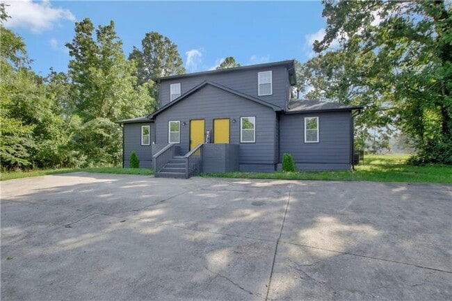 551 Valley Hill Rd SE in Riverdale, GA - Foto de edificio - Building Photo