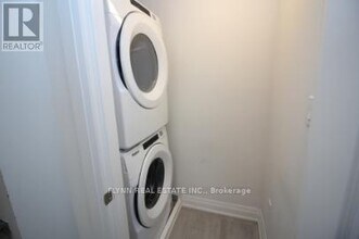 33 Creekbank Rd in Toronto, ON - Building Photo - Building Photo